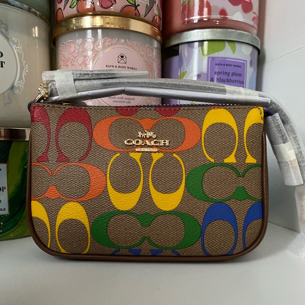 Nolita 15 In Rainbow Signature Canvas